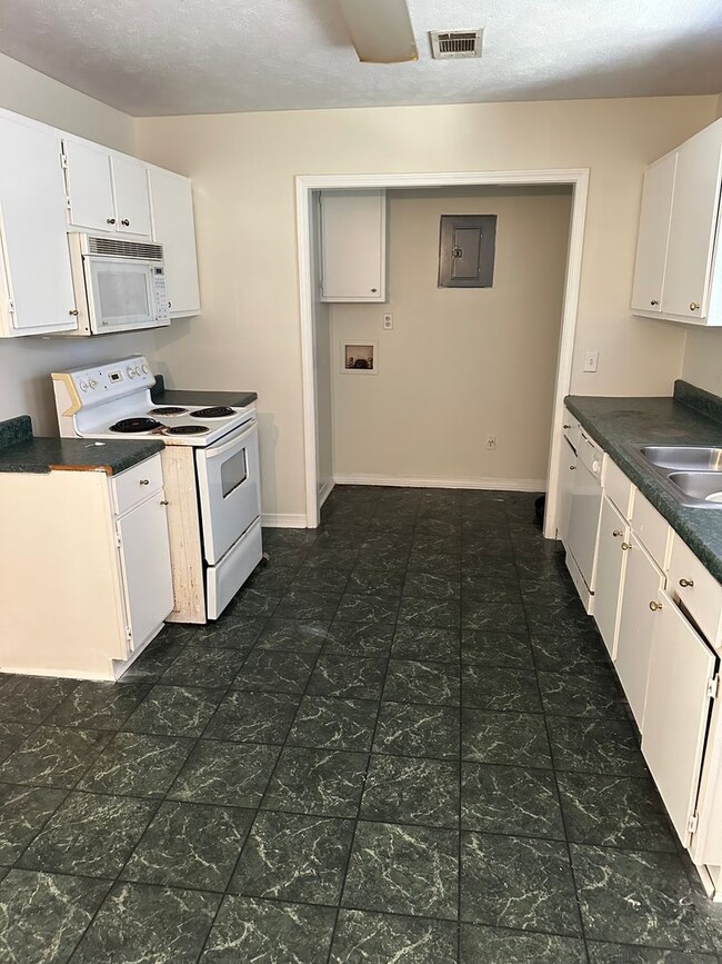 114 Kadens Kove in Magee, MS - Building Photo - Building Photo