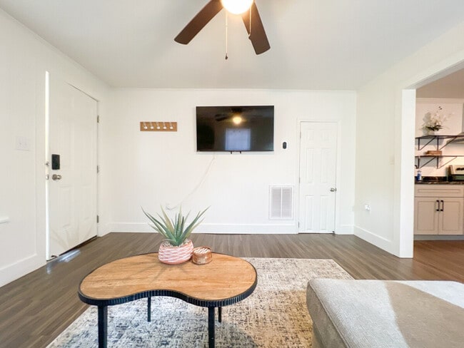 206 Tremont Ave in Greenville, SC - Building Photo - Building Photo