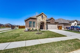 3205 Platinum Rd in Aubrey, TX - Building Photo - Building Photo