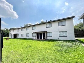 1141 N Durham Dr in Houston, TX - Building Photo