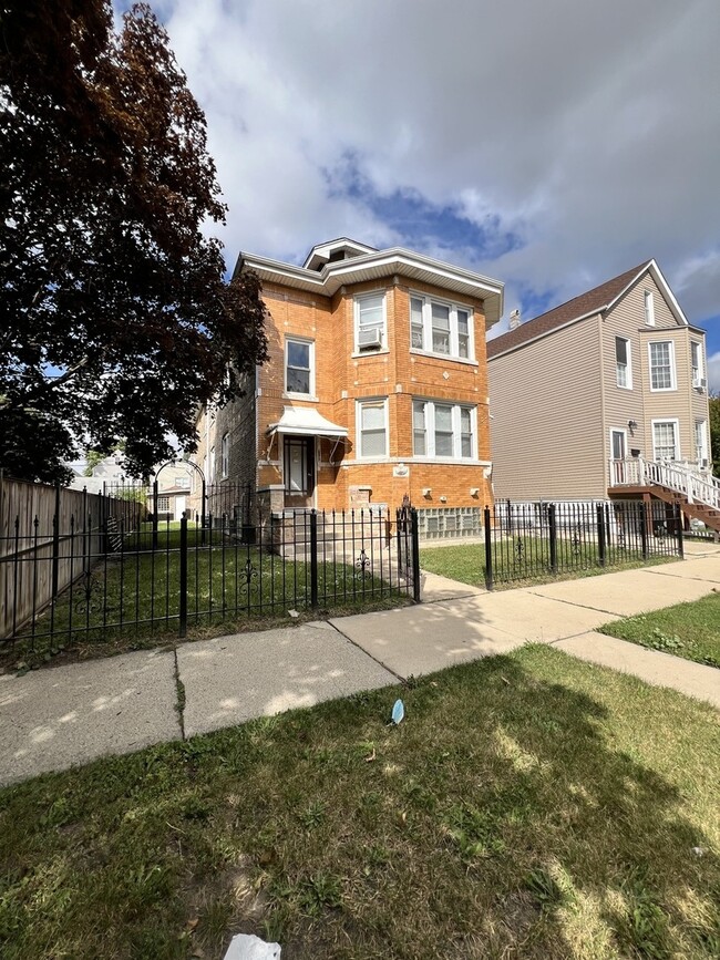 5044 W 30th St in Cicero, IL - Building Photo - Building Photo