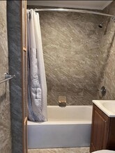 5-7 Royalton Pl in Bloomfield, NJ - Foto de edificio - Building Photo