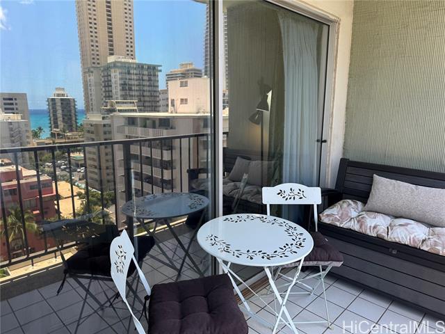 property at 2440 Kuhio Ave.