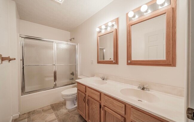 717 Naomi St in Morgantown, WV - Building Photo - Building Photo