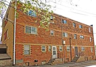 569 S 28th St in Omaha, NE - Building Photo - Building Photo