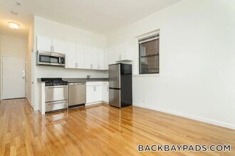 179 St Botolph St, Unit 9 in Boston, MA - Foto de edificio - Building Photo