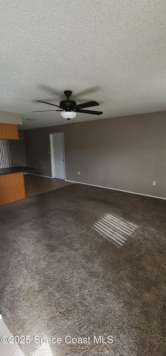 135 S Suzanne Ct in Merritt Island, FL - Building Photo - Building Photo