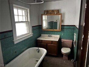 365 Marmion Ave in Youngstown, OH - Building Photo - Building Photo