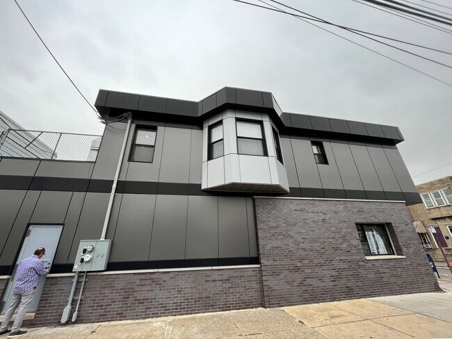 2654 S 11th St-Unit -2B in Philadelphia, PA - Building Photo - Building Photo