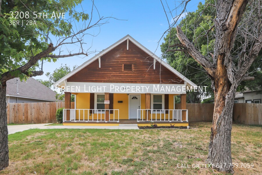 3208 5th Ave in Fort Worth, TX - Building Photo