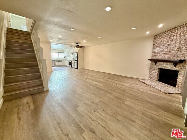 property at 10215 Variel Ave