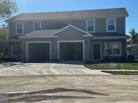 904 Pampas Cir in Pleasant Hill, MO - Building Photo