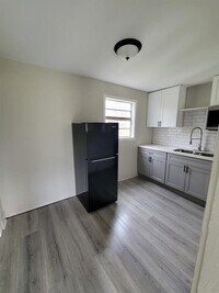 3126 Webster St photo'