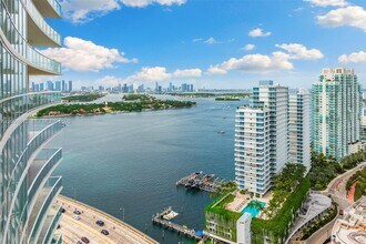 450 Alton Rd, Unit 2704 in Miami Beach, FL - Building Photo - Building Photo