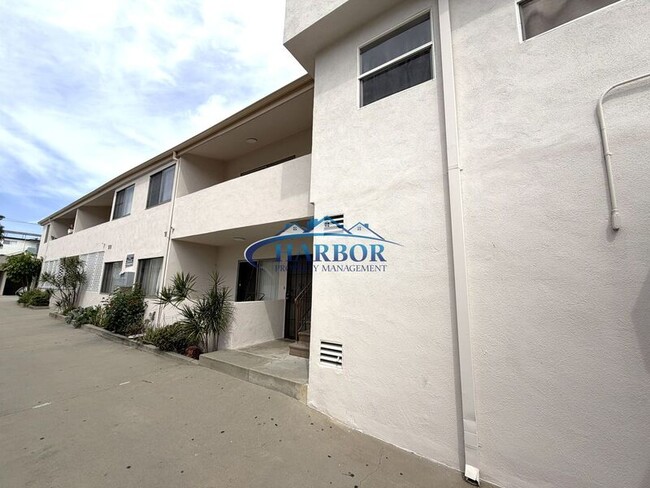 property at 213 W Manchester Blvd