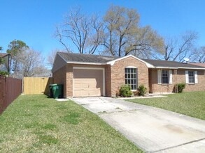 4002 Cloverbrook Dr in Houston, TX - Building Photo - Building Photo