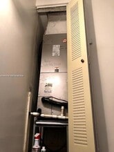 6840 SW 45th Ln, Unit 4 in Miami, FL - Foto de edificio - Building Photo