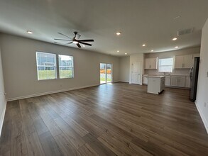 3854 Cobbler Ct in Columbia, TN - Foto de edificio - Building Photo