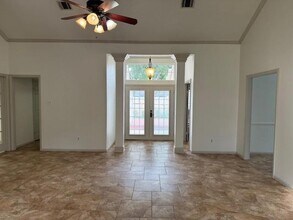 9714 Chiselhurst Dr in Houston, TX - Building Photo - Building Photo