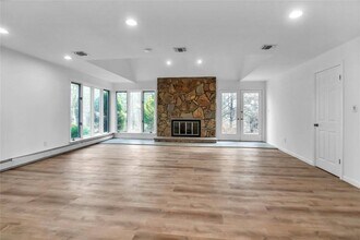 11 Overlook Way in East Setauket, NY - Building Photo - Building Photo