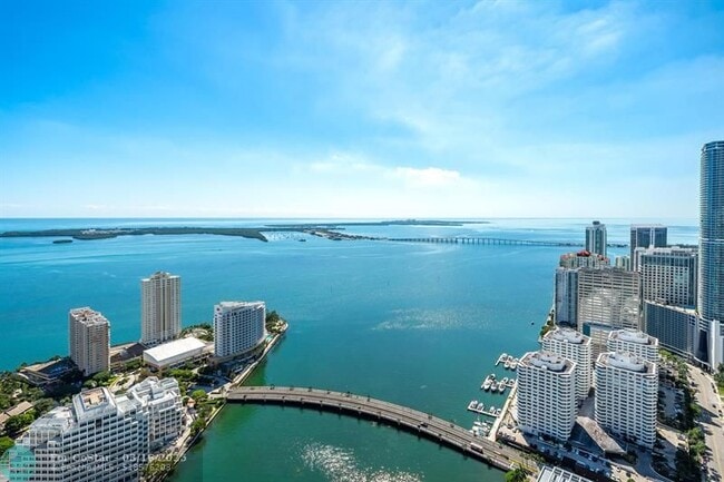 495 Brickell Ave in Miami, FL - Building Photo - Building Photo