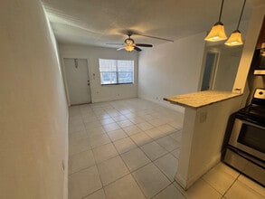 4061 N Dixie Hwy in Oakland Park, FL - Building Photo - Building Photo