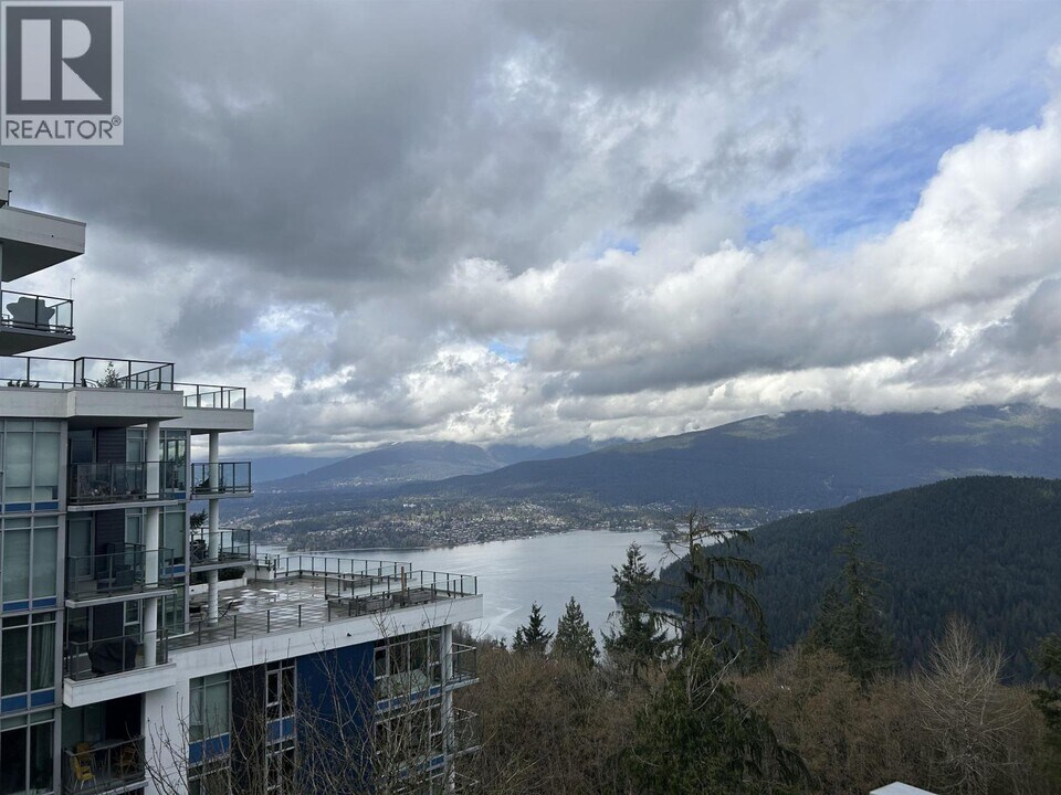 9060 University Crescent in Burnaby, BC - Building Photo