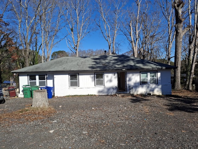 property at 6290 Rockbridge Rd SW