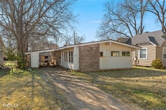 2560 Lamar St in Bossier City, LA - Building Photo - Building Photo