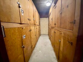 20 Stearns Rd, Unit 54 in Brookline, MA - Building Photo
