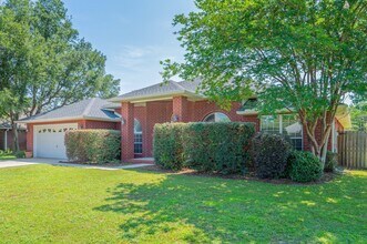1972 Resort St in Navarre, FL - Building Photo - Building Photo