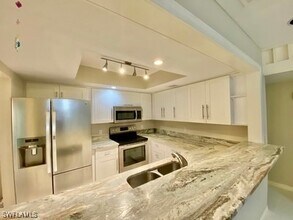 3352 Timberwood Cir in Naples, FL - Building Photo - Building Photo