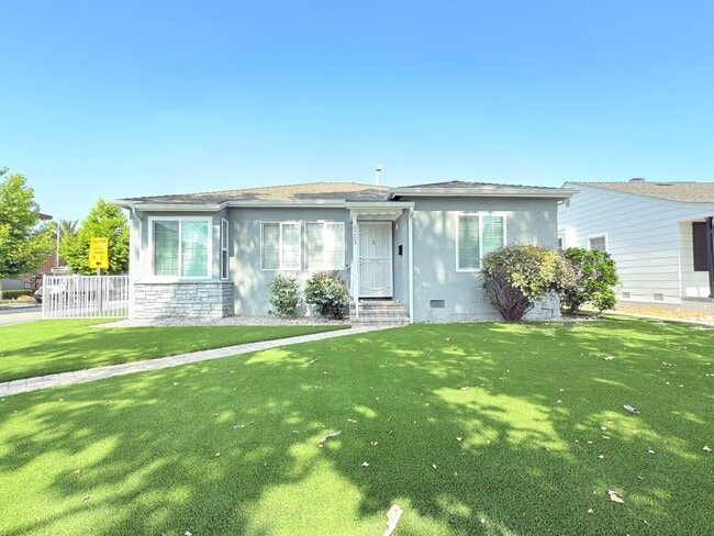 property at 6203 Agnes Ave