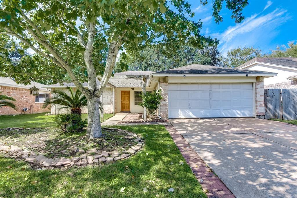 20070 Crazy Horse Cir in Katy, TX - Building Photo