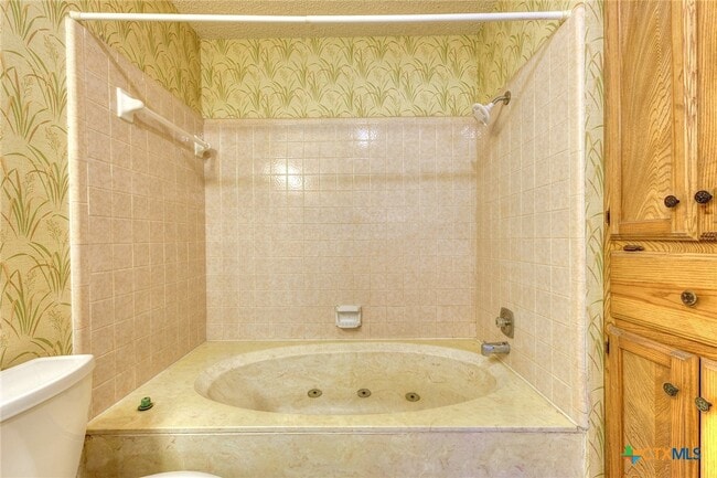 property at 818 Lois St