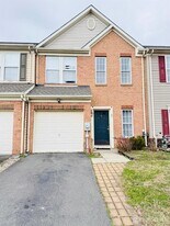 47 Peppermint Dr in Lumberton, NJ - Building Photo