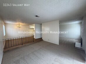 32243 Valiant Way in Union City, CA - Building Photo - Building Photo