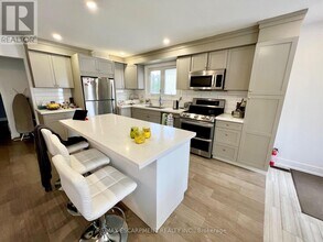 25 Joycelyn Dr in Mississauga, ON - Building Photo - Building Photo