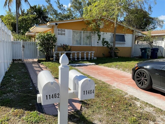 property at 11462 Peachtree Dr