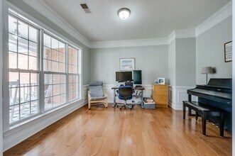 2005 Daylily Dr in Franklin, TN - Foto de edificio - Building Photo