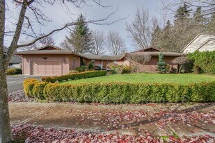 2208 SE 130th Ave in Vancouver, WA - Building Photo