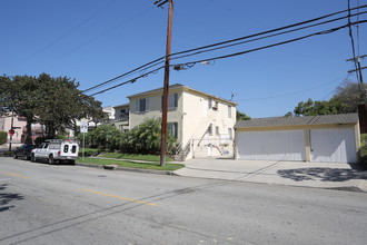 420-426 N Van Ness Ave in Los Angeles, CA - Building Photo - Building Photo