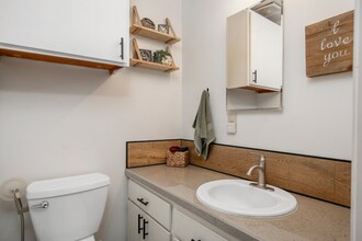 3810 Gulley Ave-Unit -3810 in Boise, ID - Building Photo - Building Photo
