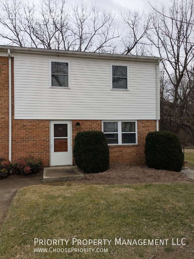 23 Maplewood Ct in Harrisonburg, VA - Building Photo - Building Photo