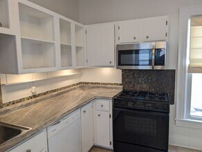 5313 Broadway, 1 in Lancaster, NY - Foto de edificio - Building Photo