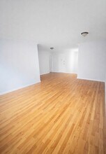 210 Atlantic Ave in Lynbrook, NY - Building Photo - Building Photo