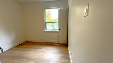 979 Danforth Rd in Toronto, ON - Building Photo - Building Photo