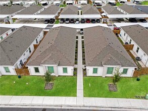 28 Shavano Dr in Edinburg, TX - Building Photo - Building Photo