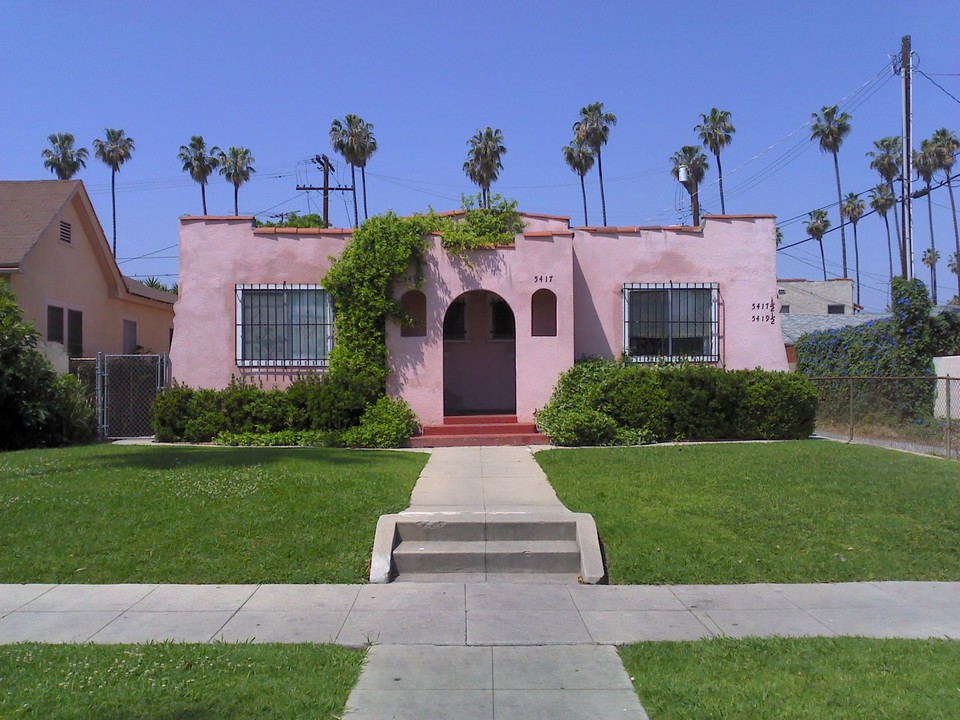 5417 S Wilton Pl in Los Angeles, CA - Building Photo