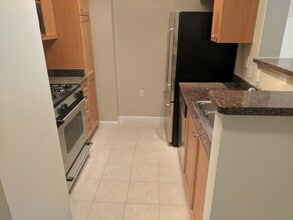 851 N Glebe Rd, Unit 2007 in Arlington, VA - Building Photo - Building Photo